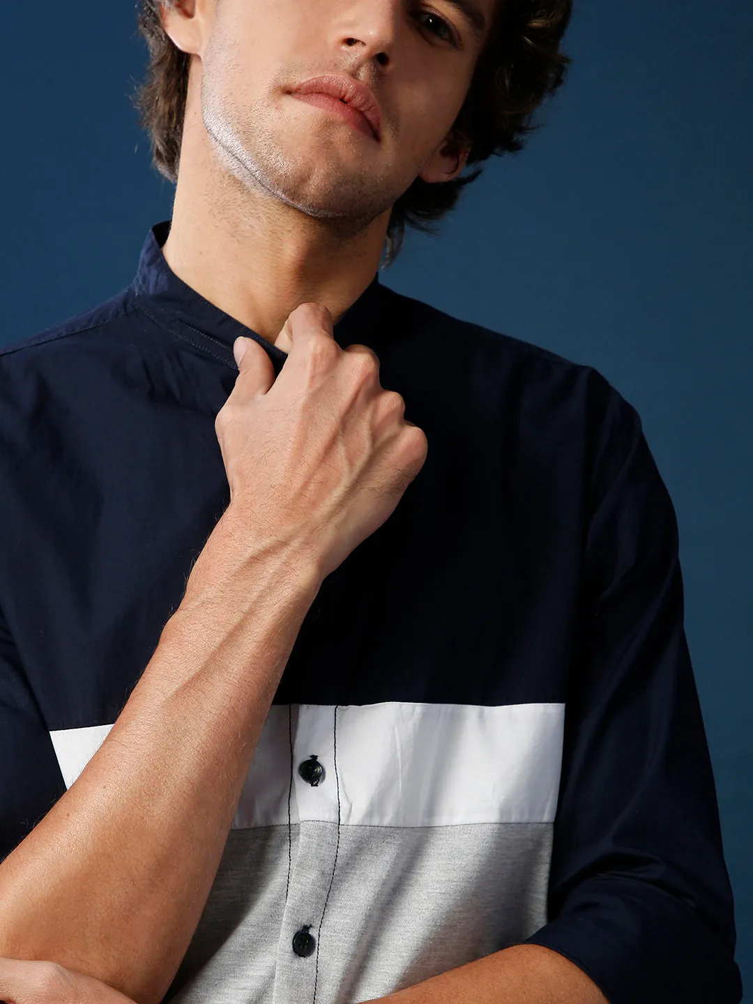 Campus Sutra Men Color Block Casual Mandarin Shirt